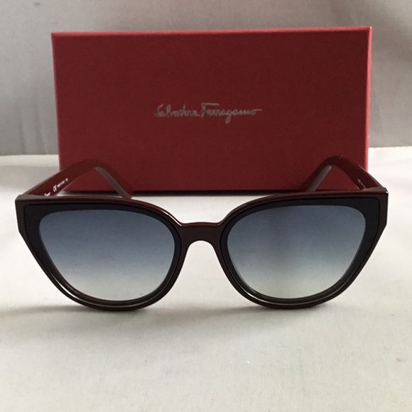 SALVATORE FERRAGAMO CAT EYE LADIES SUNGLASSES… - Picture 2 of 8